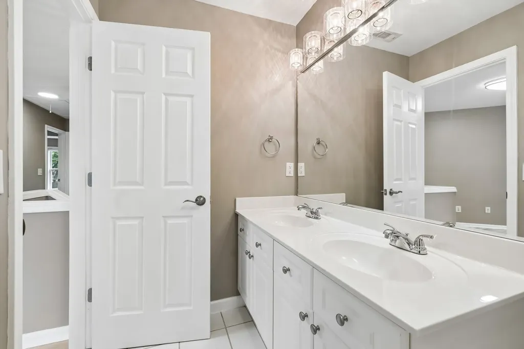 231 Green Harbor Road Old Hickory TN 37138