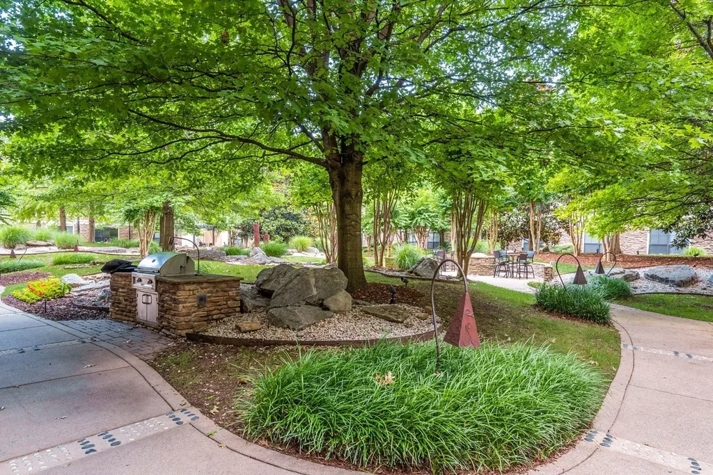 2600 Hillsboro Pike Nashville TN 37212