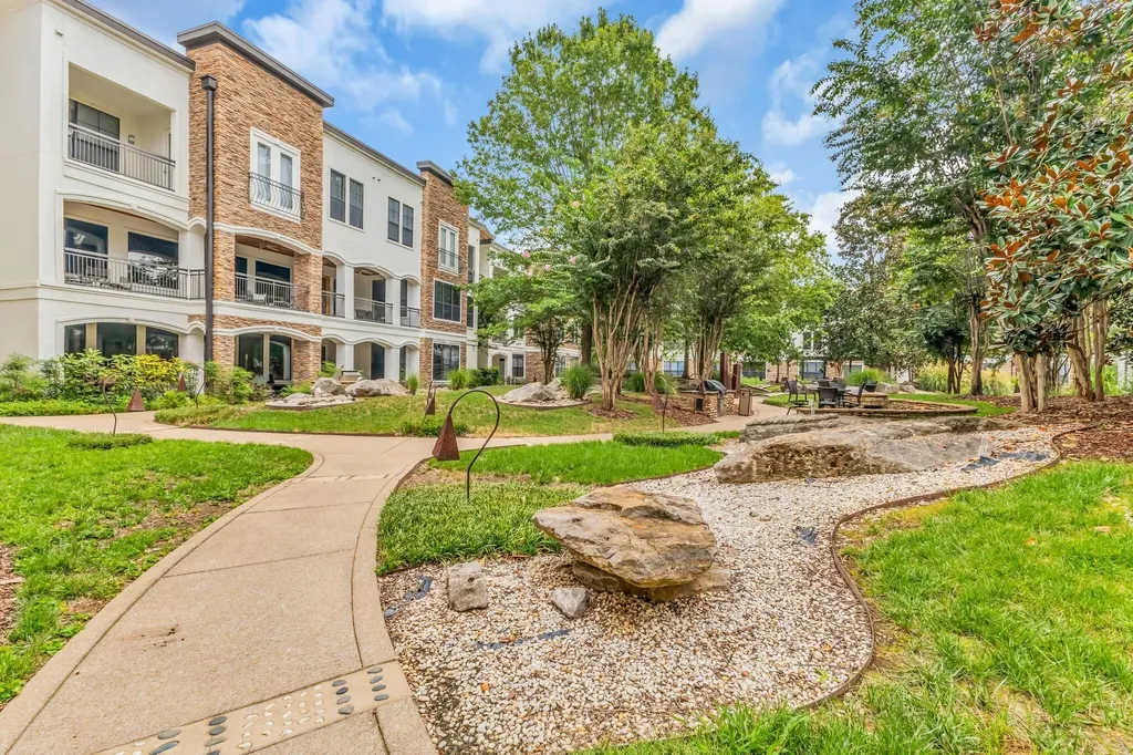 2600 Hillsboro Pike Nashville TN 37212