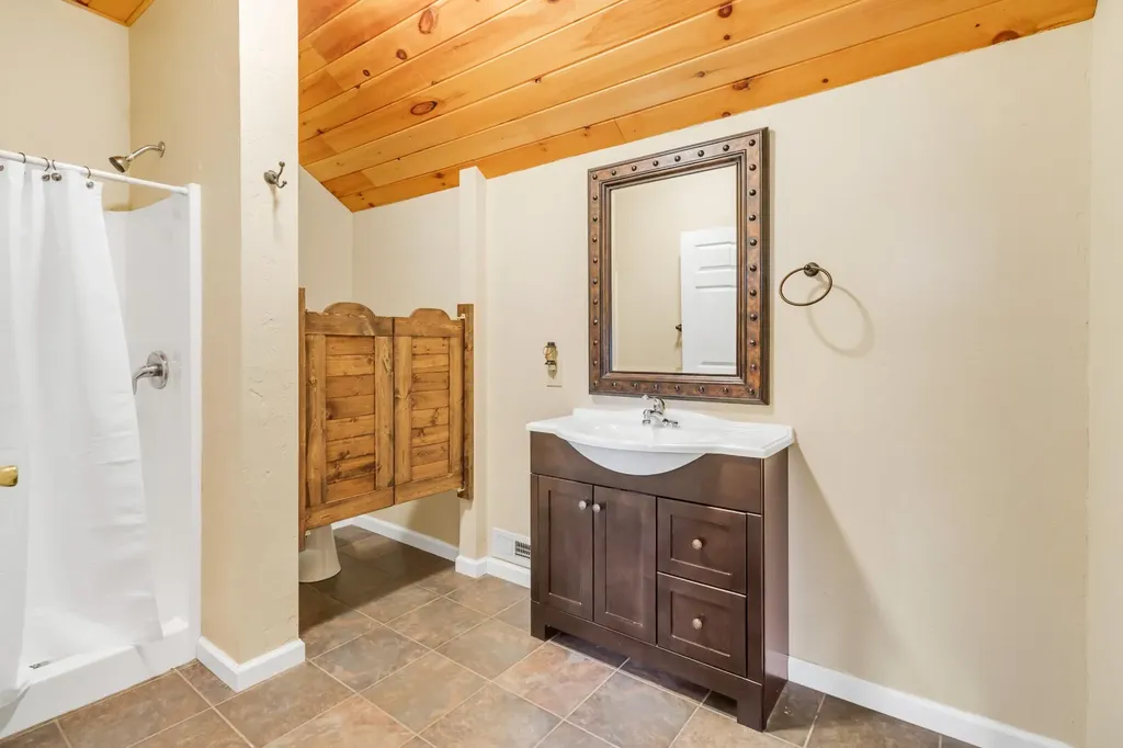 128 County Road 755 Riceville TN 37370