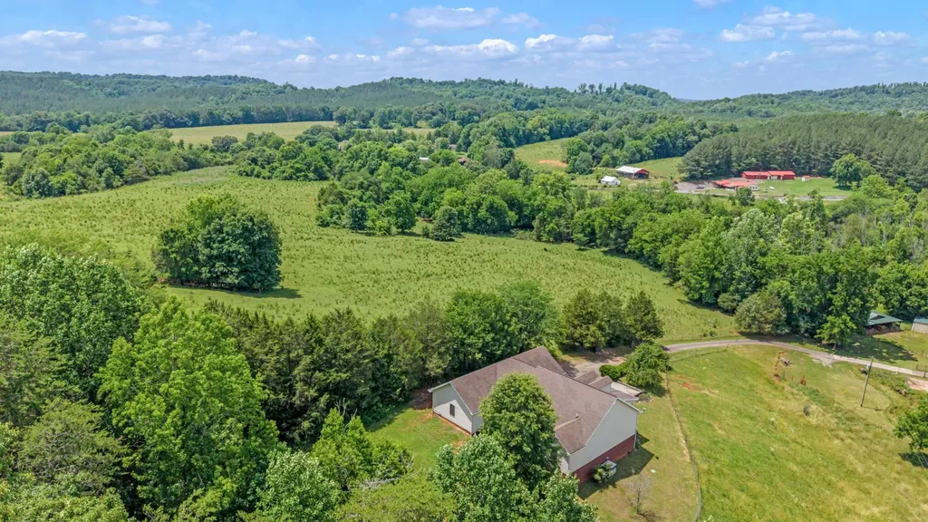 128 County Road 755 Riceville TN 37370
