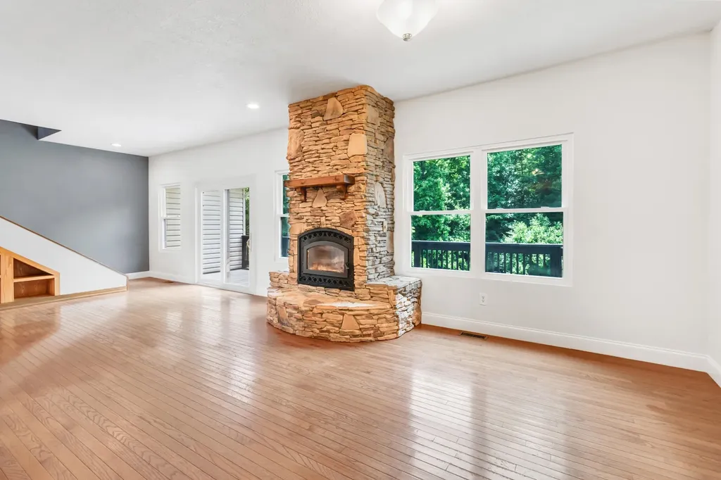 128 County Road 755 Riceville TN 37370