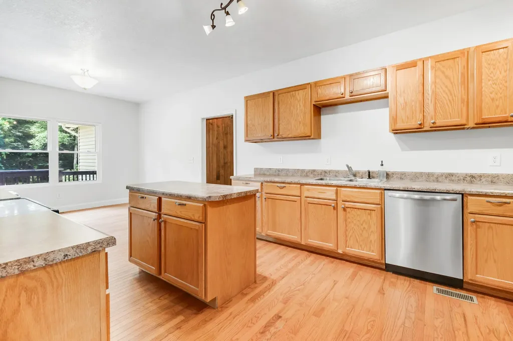 128 County Road 755 Riceville TN 37370