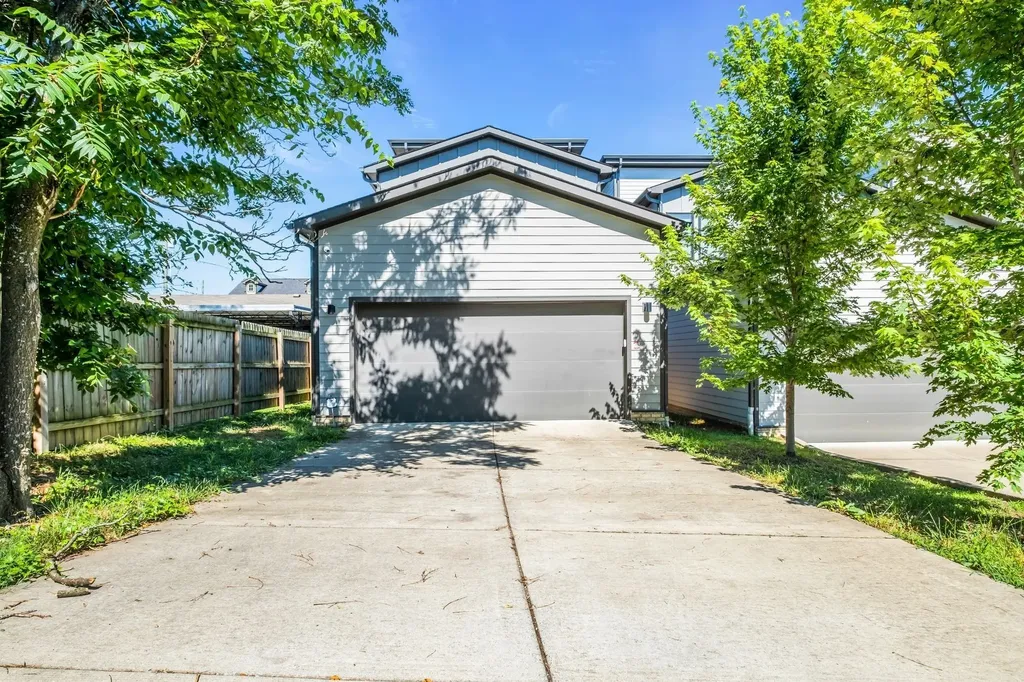1016B 13th Ave, S Nashville TN 37212