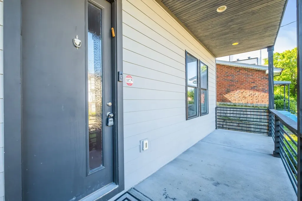 1016B 13th Ave, S Nashville TN 37212