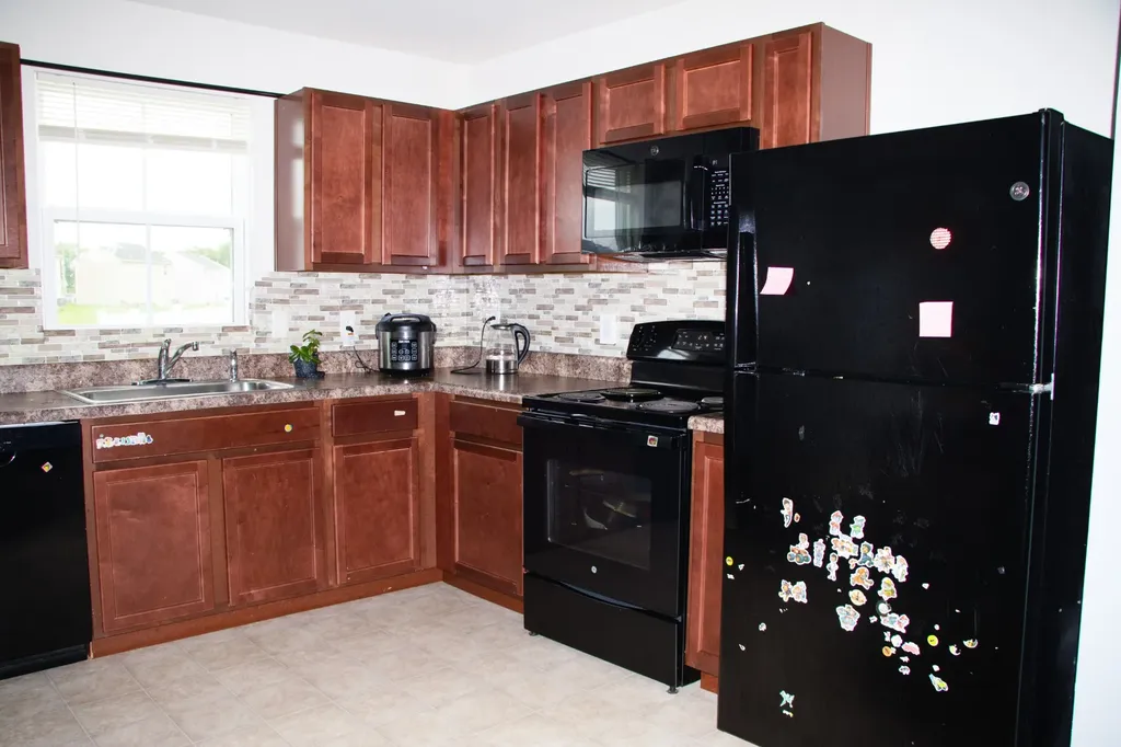 5745 Stardive Way Christiana TN 37037