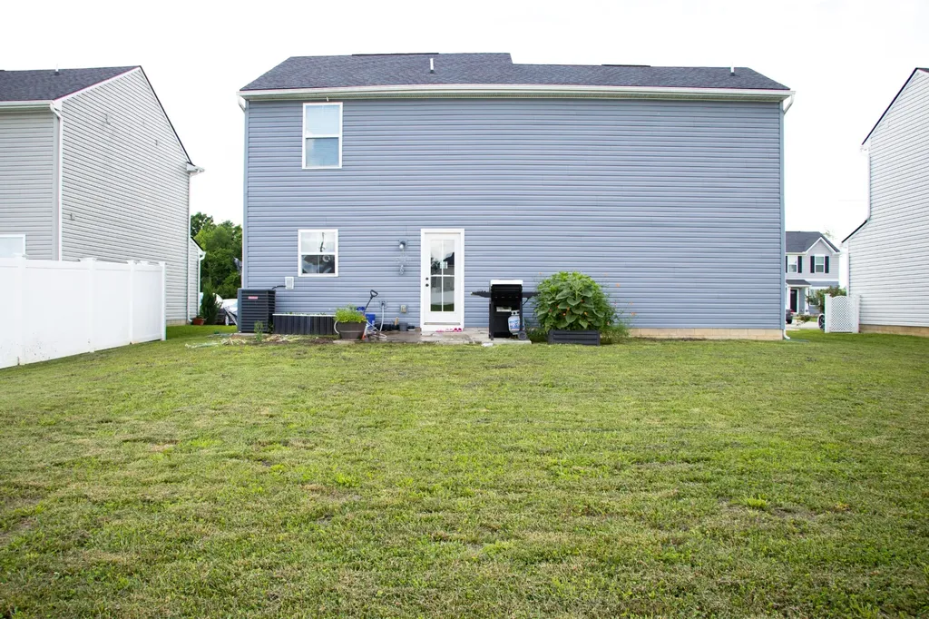 5745 Stardive Way Christiana TN 37037