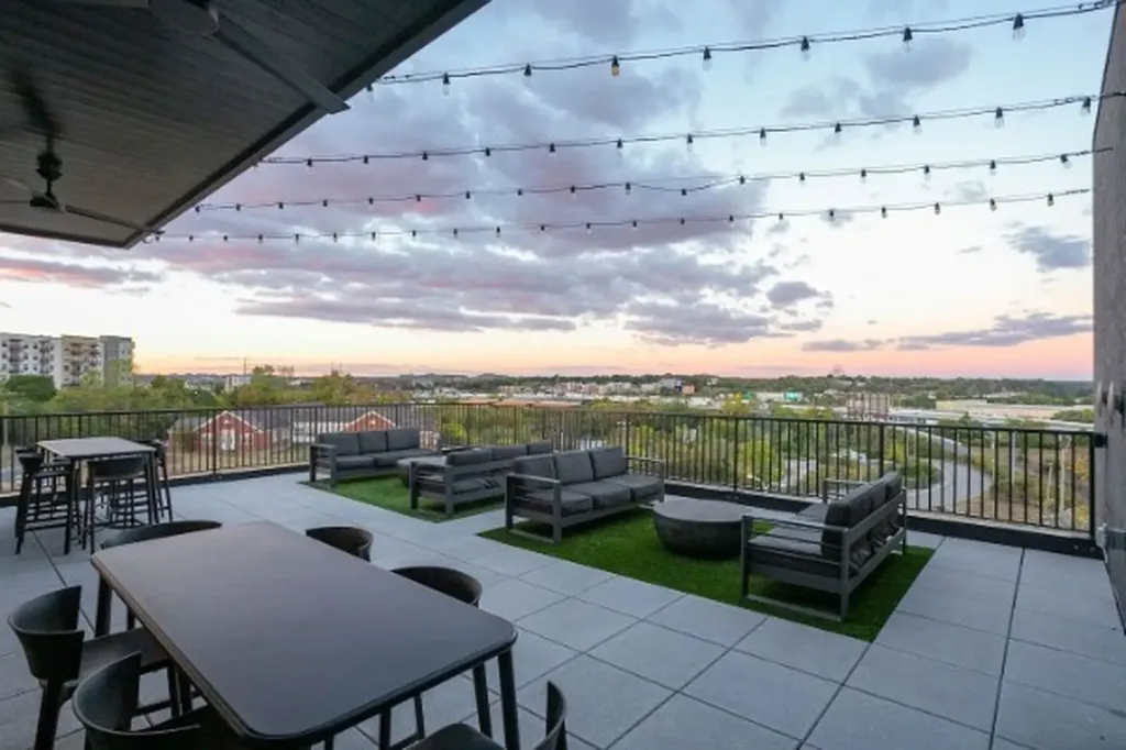 65 Lindsley Avenue Nashville TN 37210