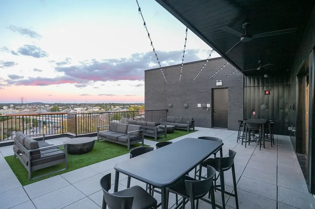 65 Lindsley Avenue Nashville TN 37210