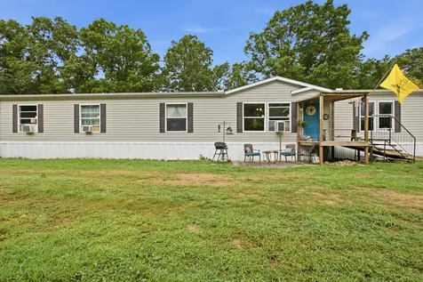 17627 Campbellsville Road Lynnville TN 38472