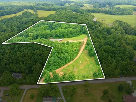 17627 Campbellsville Road Lynnville TN 38472