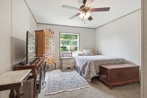 17627 Campbellsville Road Lynnville TN 38472
