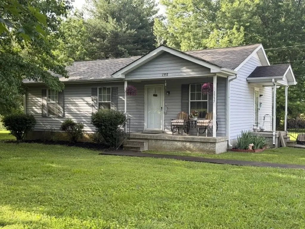 1337 Oaklawn Road Chapmansboro TN 37035