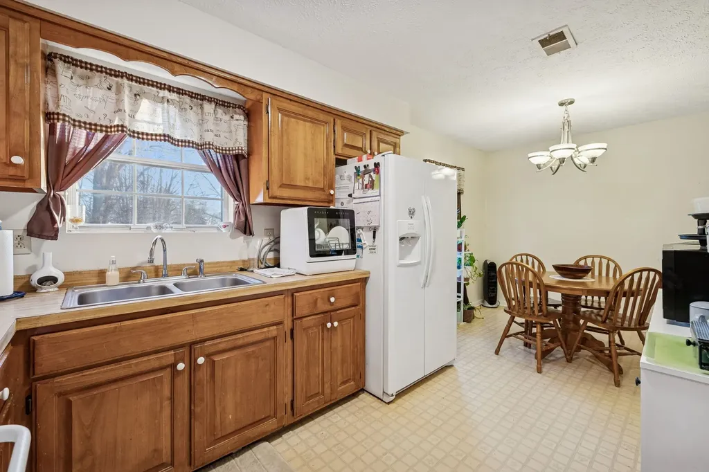 1337 Oaklawn Road Chapmansboro TN 37035