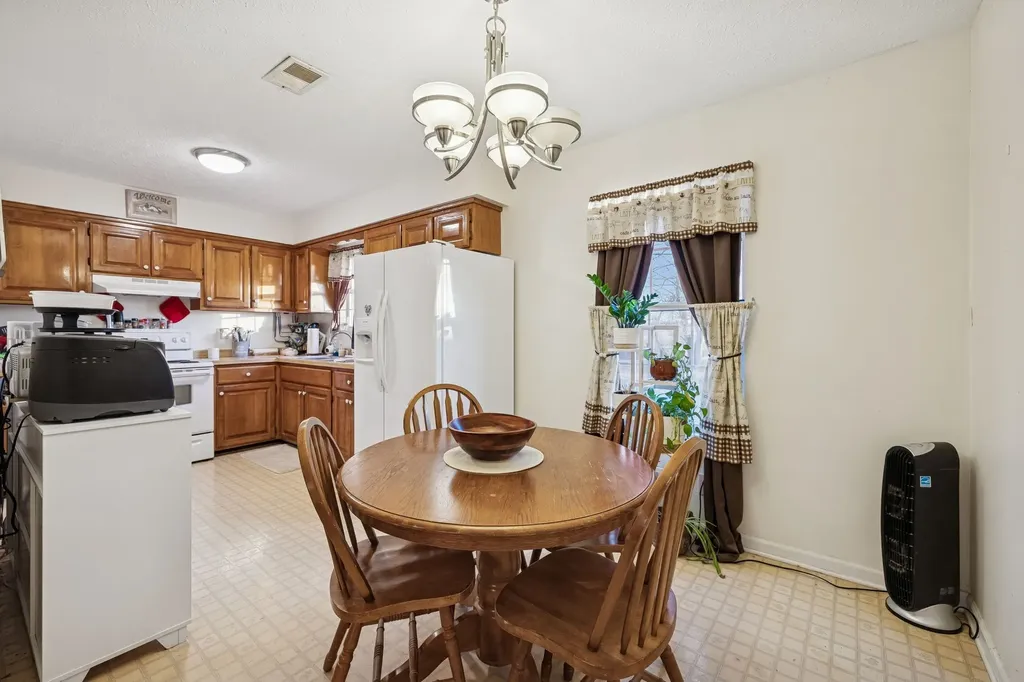 1337 Oaklawn Road Chapmansboro TN 37035