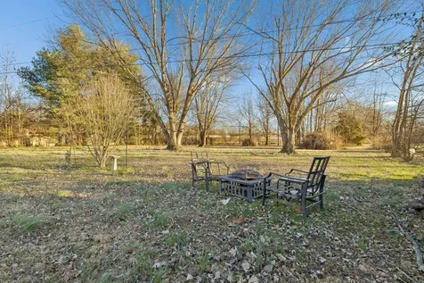 1337 Oaklawn Road Chapmansboro TN 37035