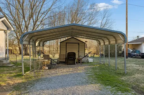 1337 Oaklawn Road Chapmansboro TN 37035