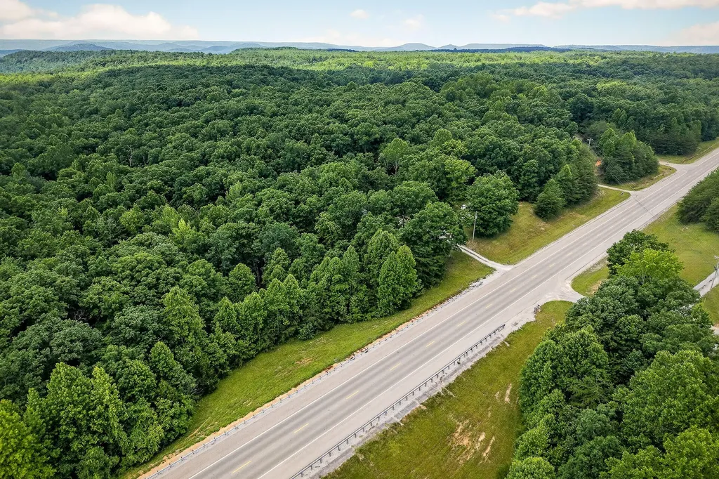 9388 Harrison Ferry Road Mcminnville TN 37110
