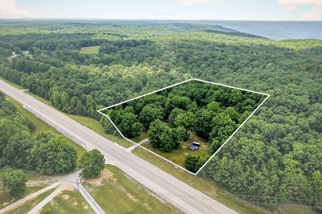 9388 Harrison Ferry Road Mcminnville TN 37110
