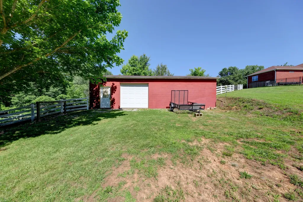 2251 Davidson Graveyard Road Clarksville TN 37043