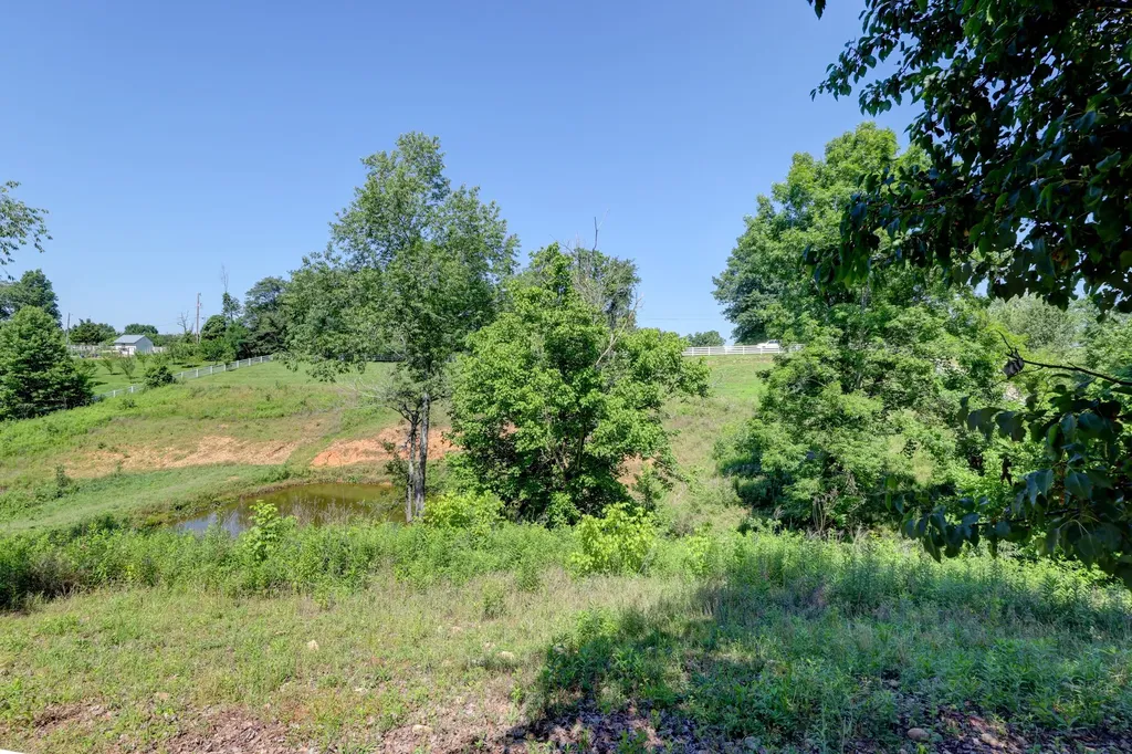 2251 Davidson Graveyard Road Clarksville TN 37043