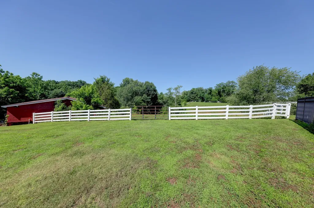2251 Davidson Graveyard Road Clarksville TN 37043