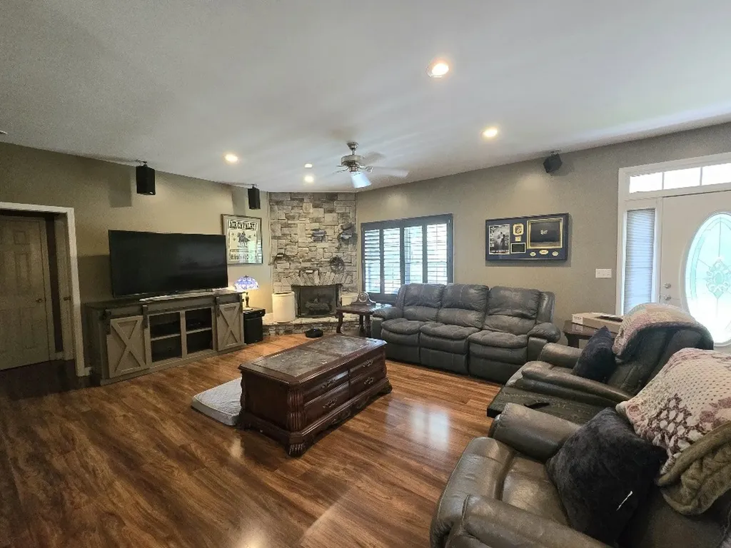 2251 Davidson Graveyard Road Clarksville TN 37043