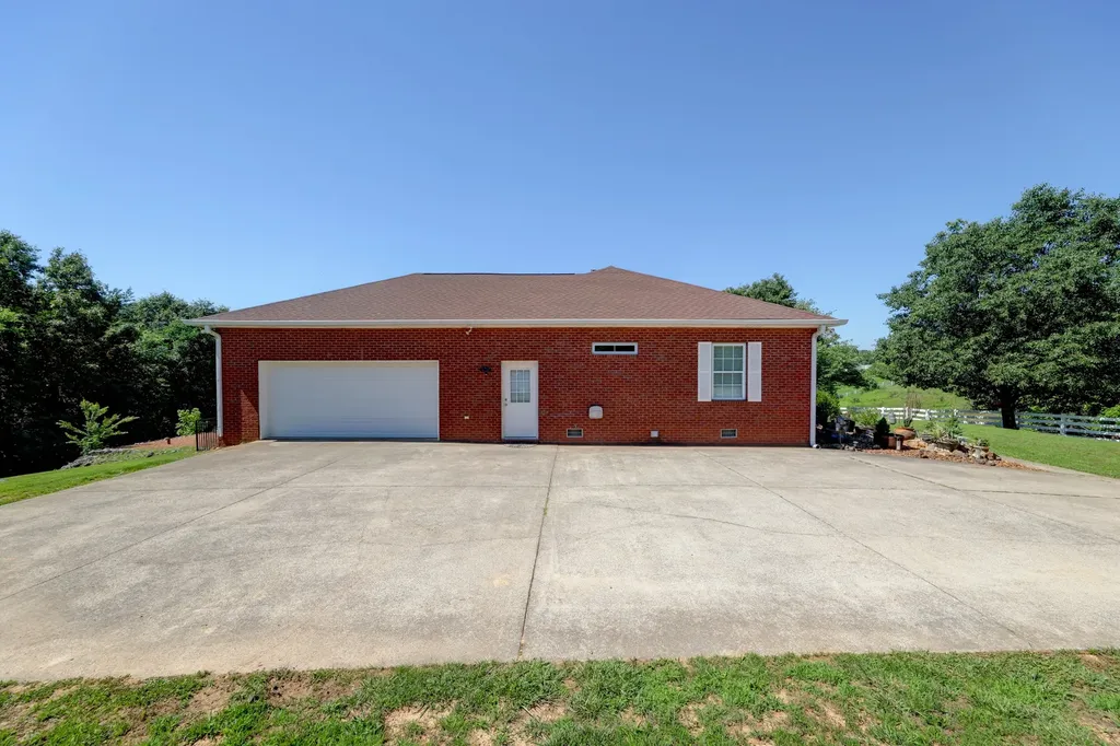 2251 Davidson Graveyard Road Clarksville TN 37043