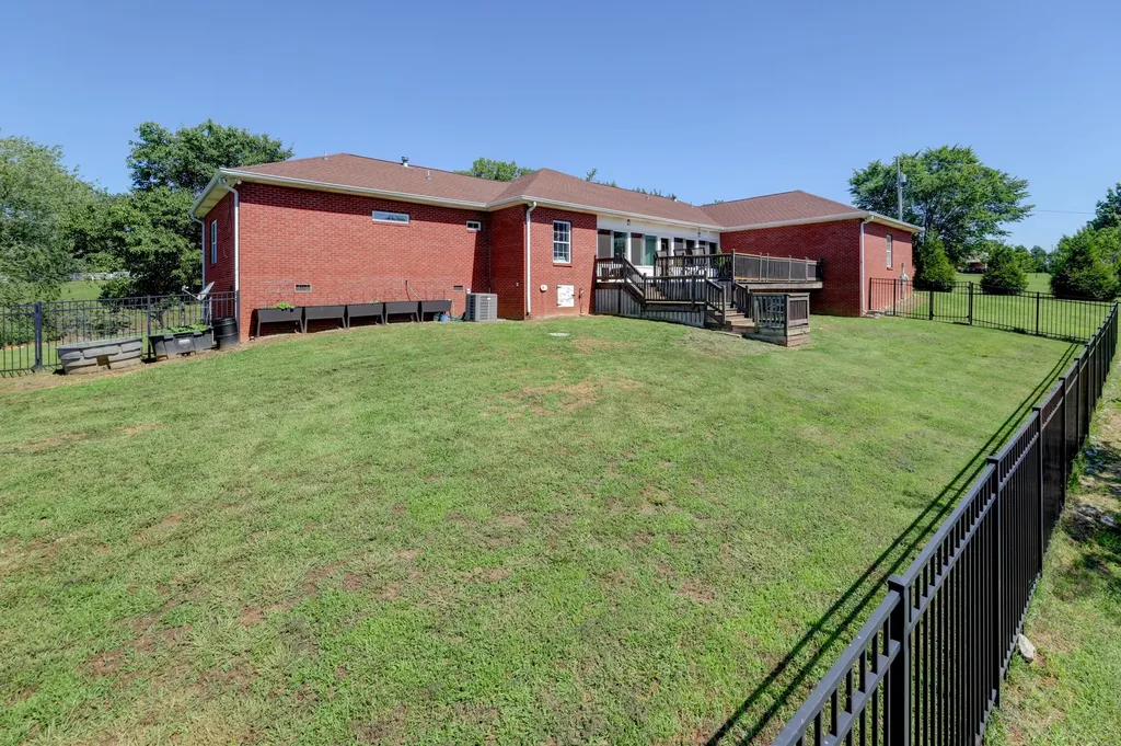 2251 Davidson Graveyard Road Clarksville TN 37043
