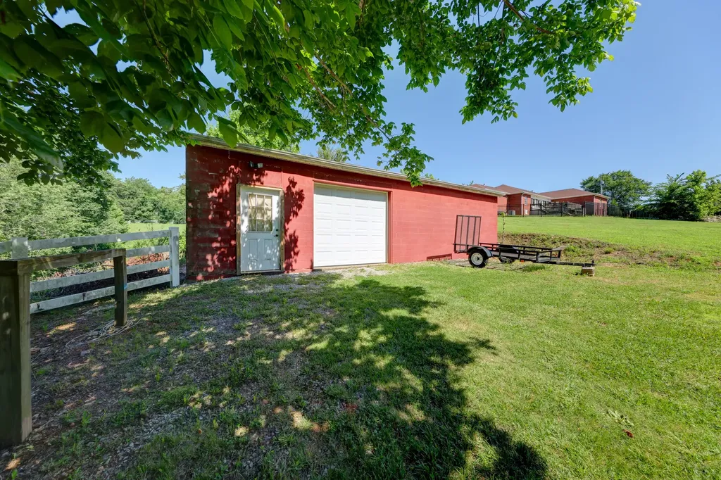 2251 Davidson Graveyard Road Clarksville TN 37043