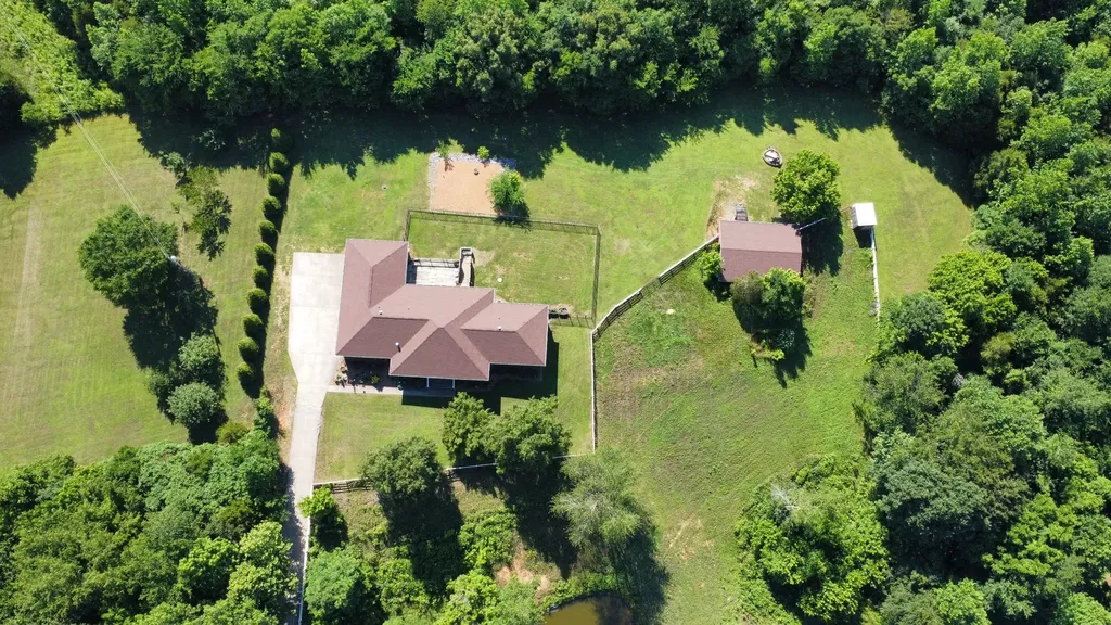 2251 Davidson Graveyard Road Clarksville TN 37043