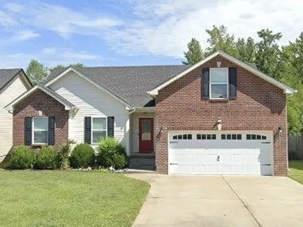 829 Shelton Circle Clarksville TN 37042