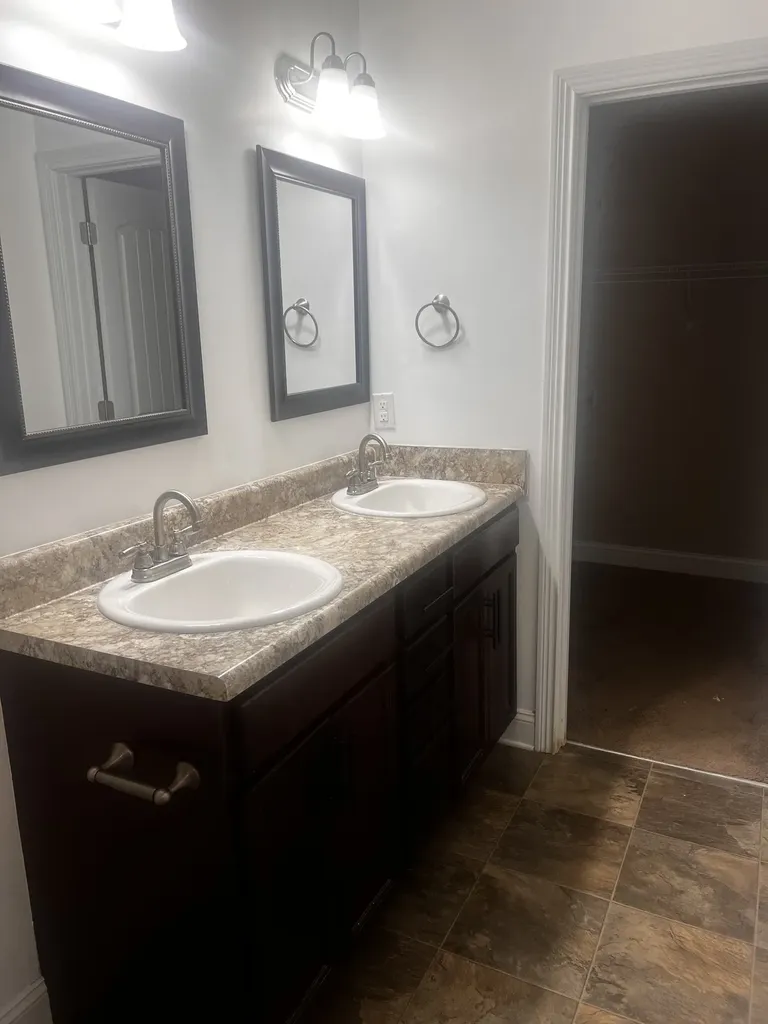 829 Shelton Circle Clarksville TN 37042