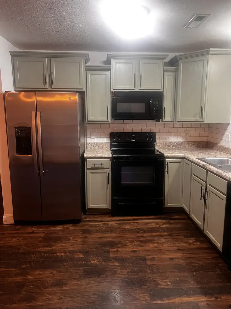 829 Shelton Circle Clarksville TN 37042