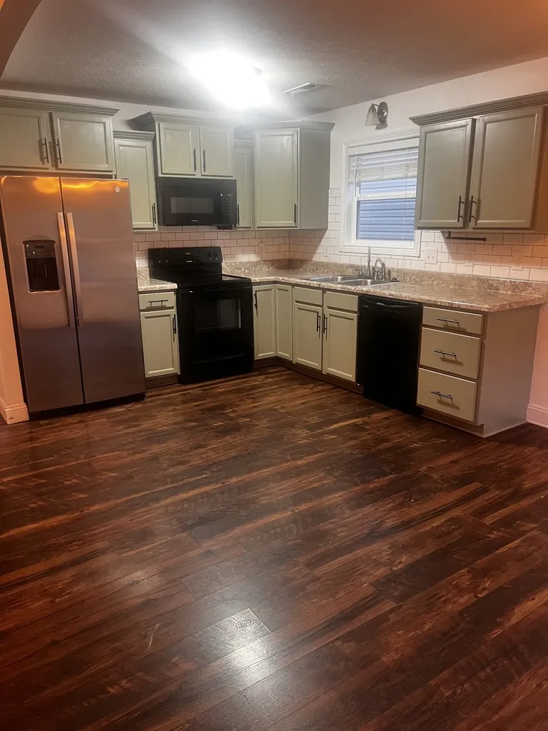 829 Shelton Circle Clarksville TN 37042