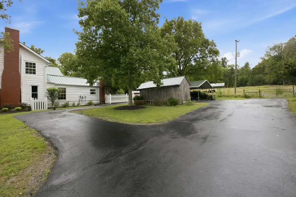 2650 Old Lebanon Dirt Road Mount Juliet TN 37122