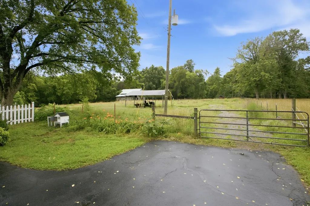 2650 Old Lebanon Dirt Road Mount Juliet TN 37122