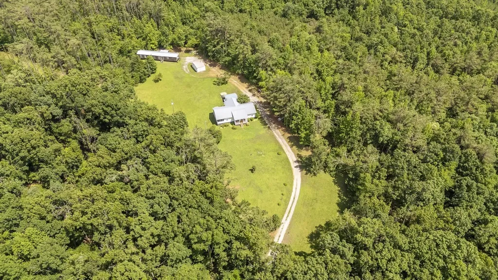 1640 Lick Creek Road Michie TN 38357
