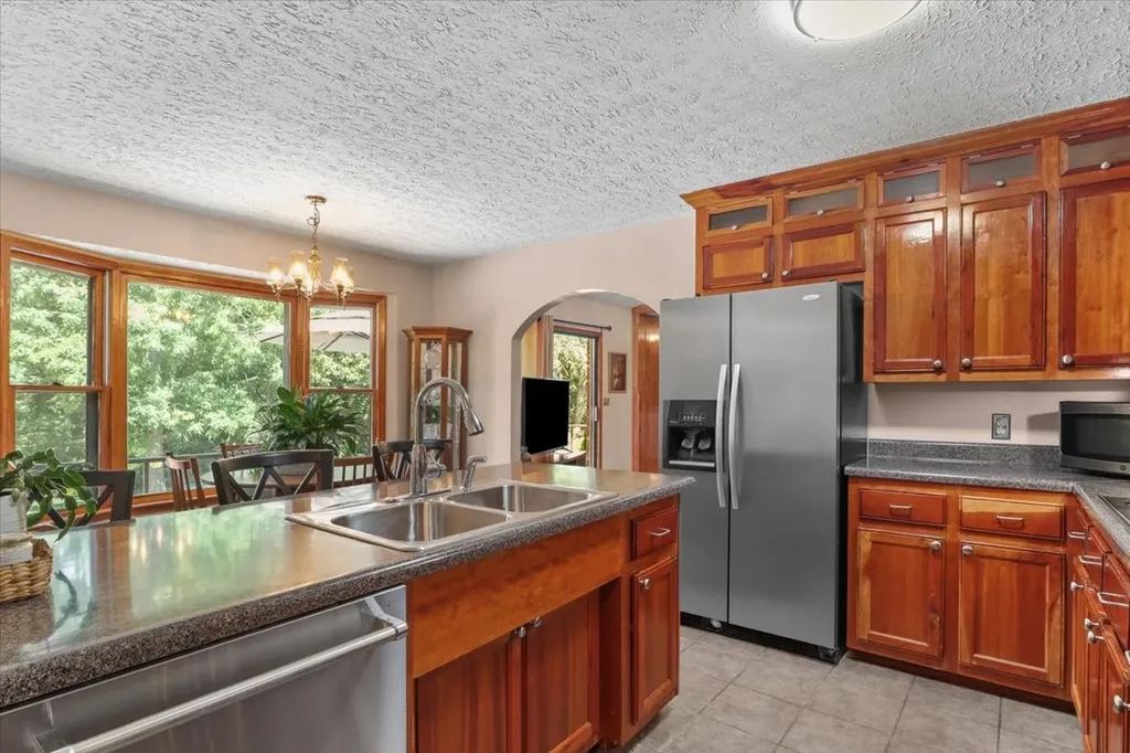 3438 Highway 13 N Waverly TN 37185