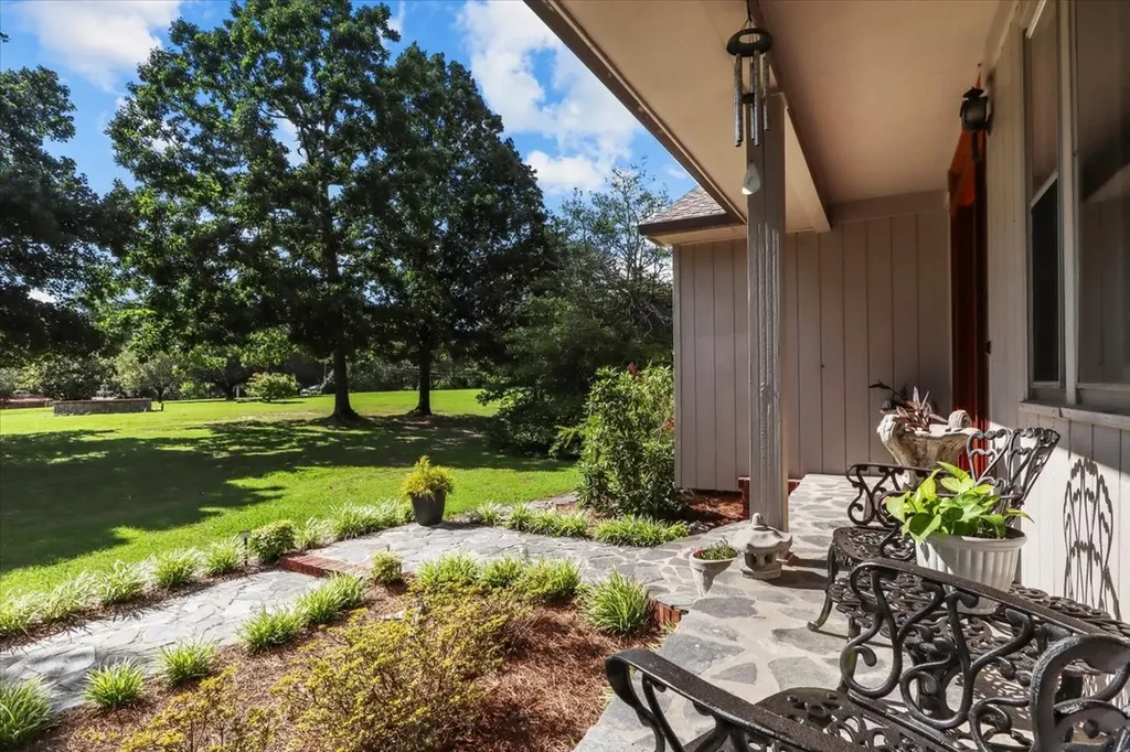 3438 Highway 13 N Waverly TN 37185