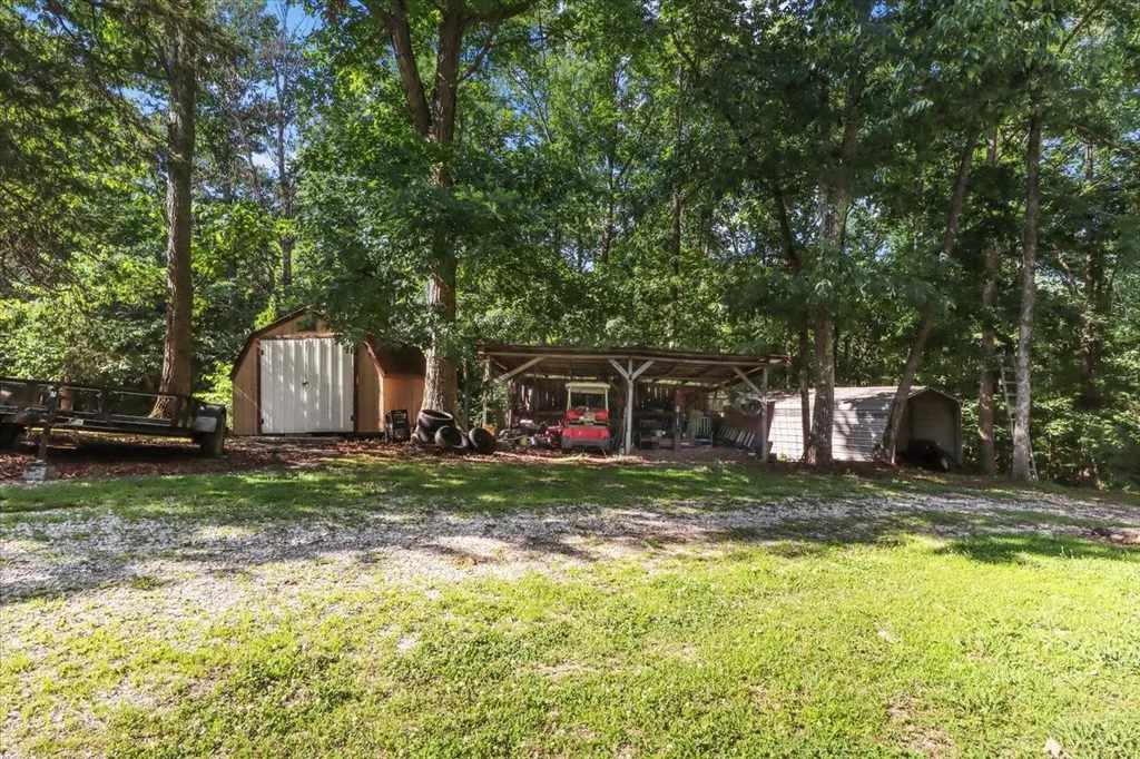 3438 Highway 13 N Waverly TN 37185