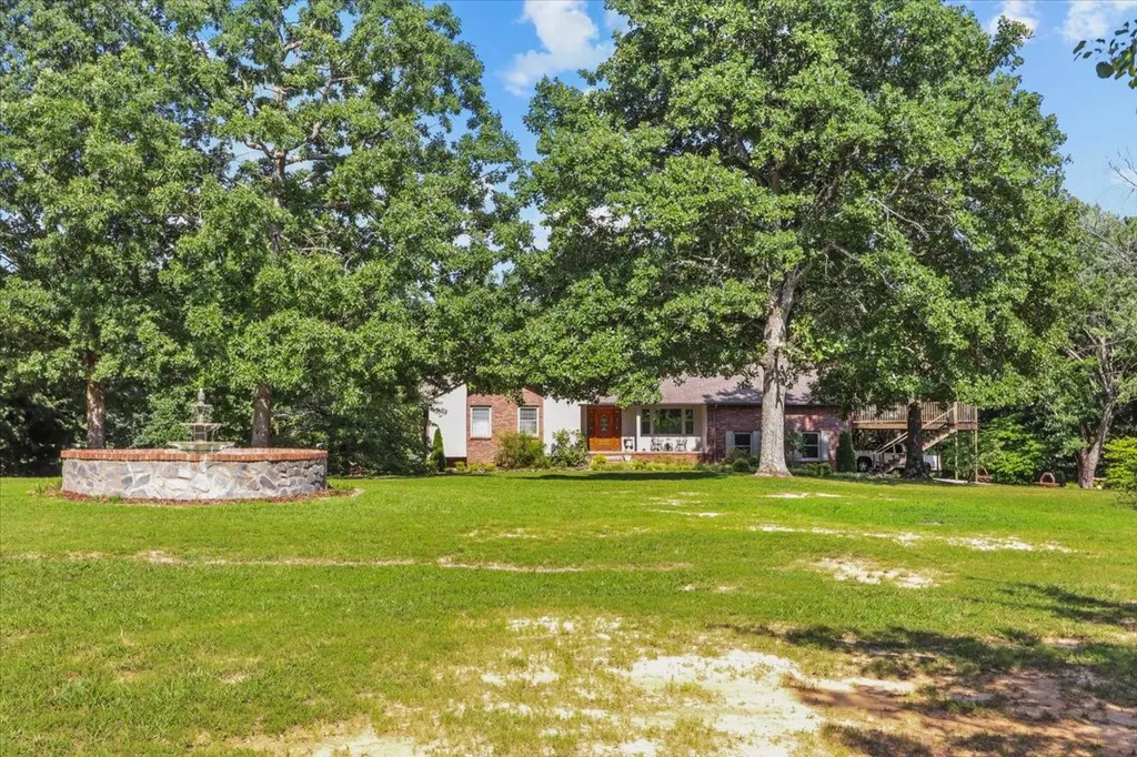3438 Highway 13 N Waverly TN 37185