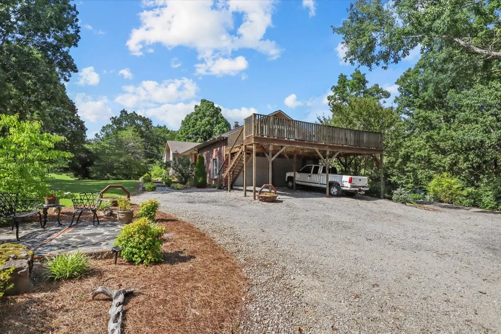 3438 Highway 13 N Waverly TN 37185