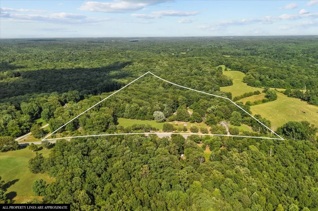 3438 Highway 13 N Waverly TN 37185
