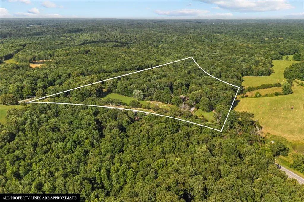 3438 Highway 13 N Waverly TN 37185