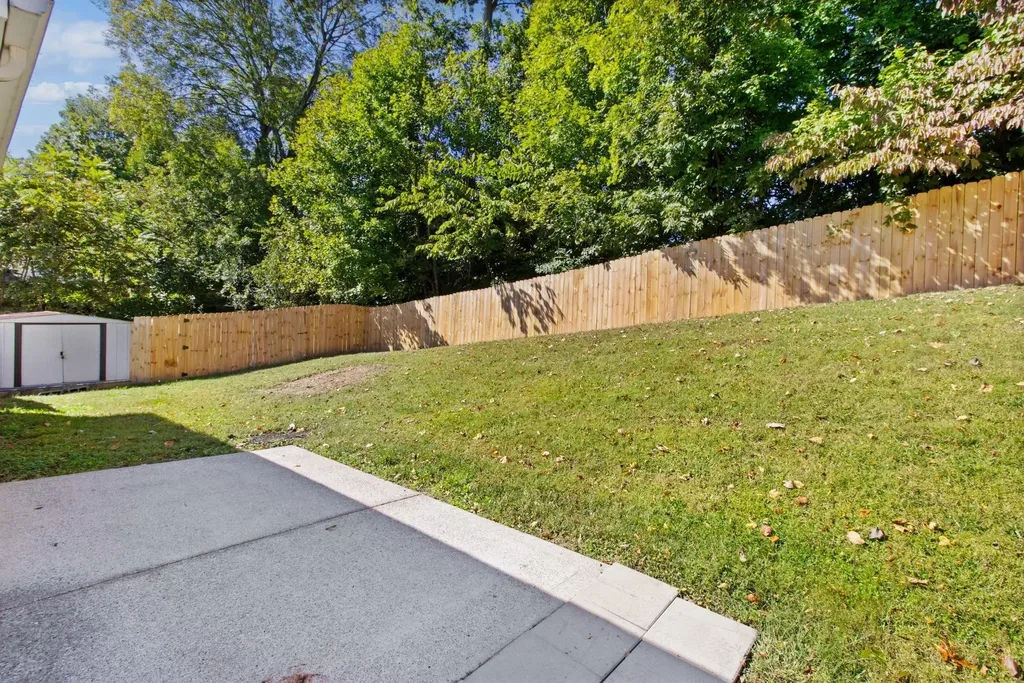2766 Applemill Court Clarksville TN 37040