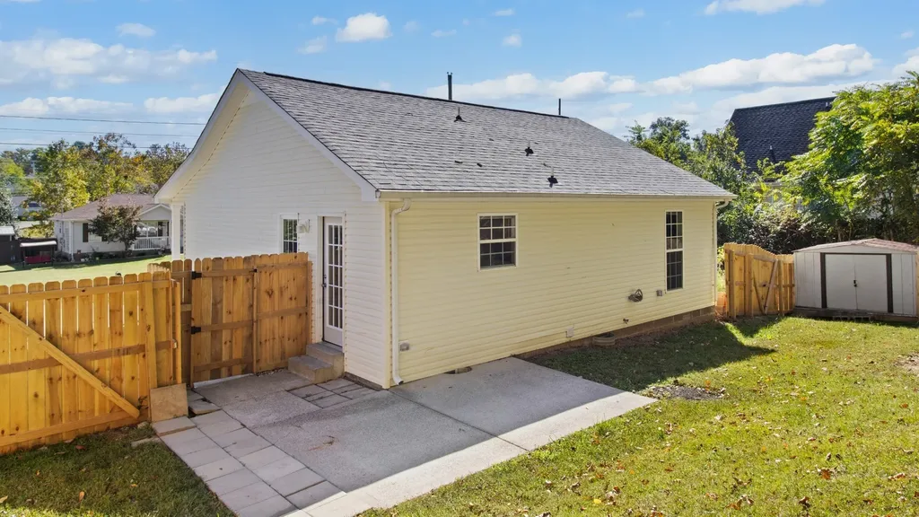 2766 Applemill Court Clarksville TN 37040