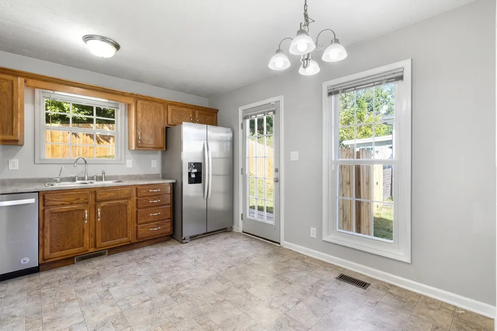 2766 Applemill Court Clarksville TN 37040