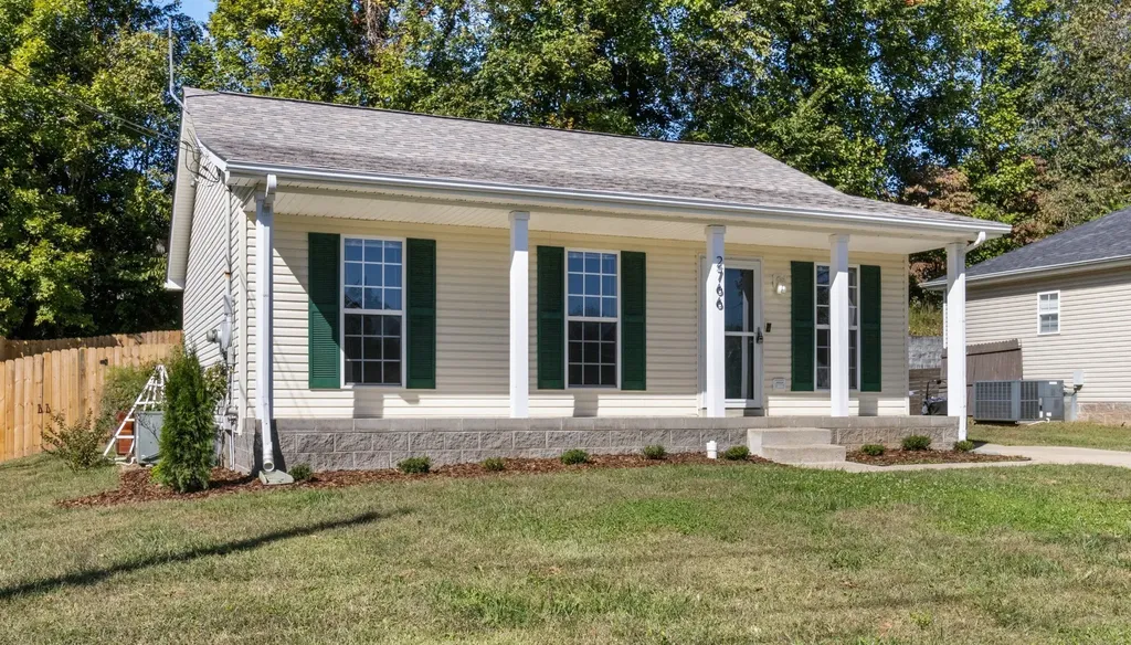 2766 Applemill Court Clarksville TN 37040