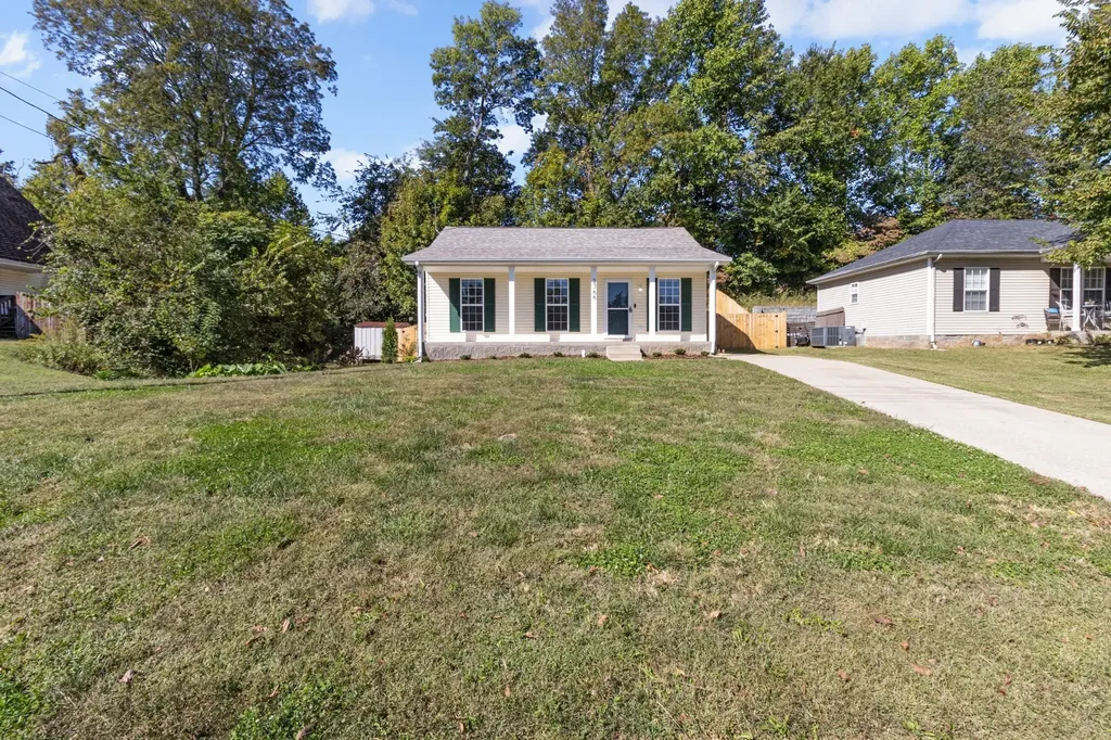 2766 Applemill Court Clarksville TN 37040